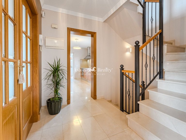 Villa for Sale in Torviscas Alto, Tenerife 11