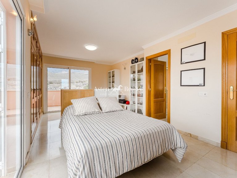 Villa for Sale in Torviscas Alto, Tenerife 23