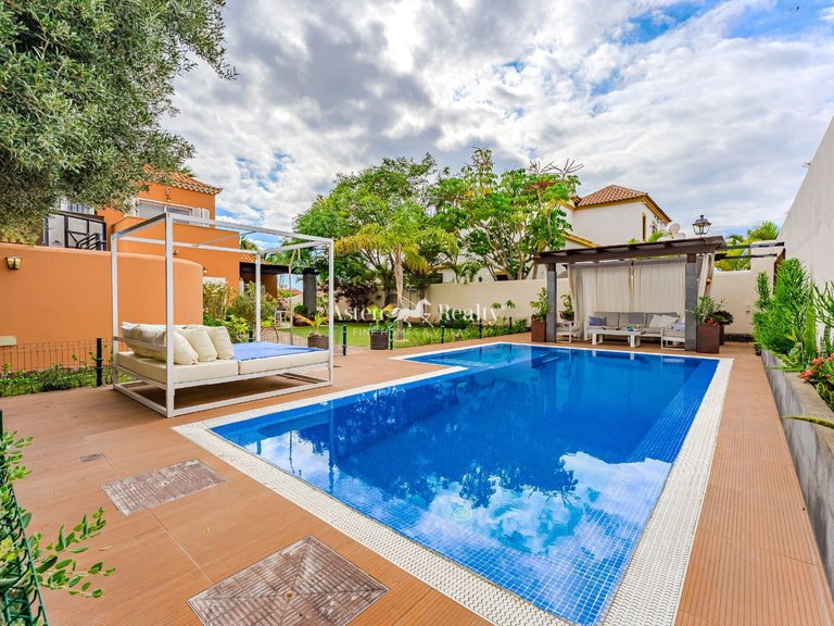 Villa for Sale in Torviscas Alto, Tenerife 8