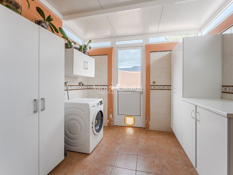 Villa for Sale in Torviscas Alto, Tenerife 19