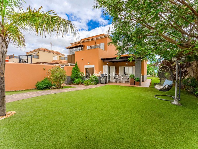 Villa for Sale in Torviscas Alto, Tenerife 6