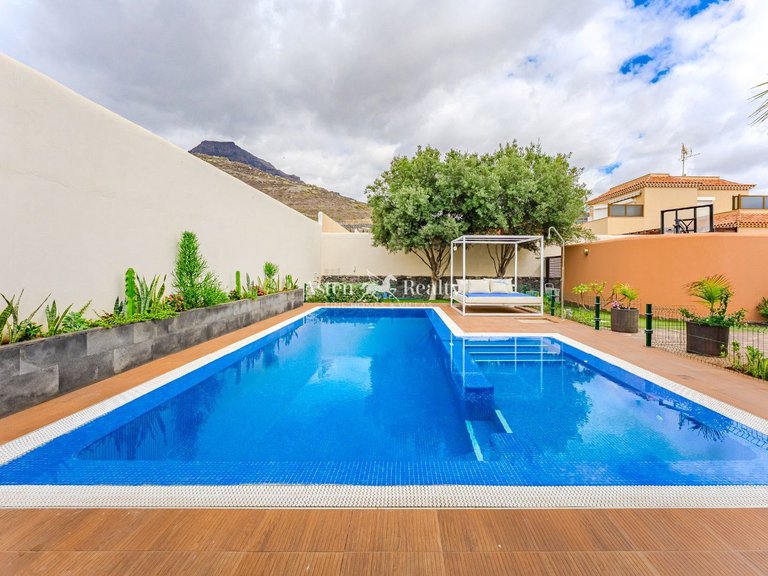 Villa for Sale in Torviscas Alto, Tenerife 9