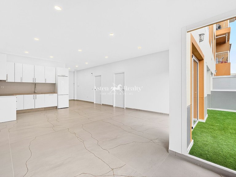 Apartment for Sale in Callao Salvaje, Tenerife 1