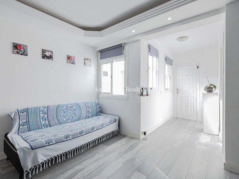 Apartment for Sale in Playa De Los Cristianos, Tenerife 8