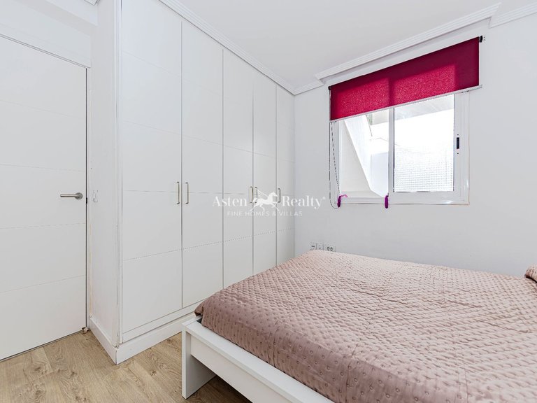 Apartment for Sale in Playa De Los Cristianos, Tenerife 12