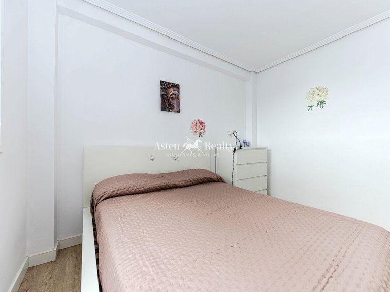 Apartment for Sale in Playa De Los Cristianos, Tenerife 11