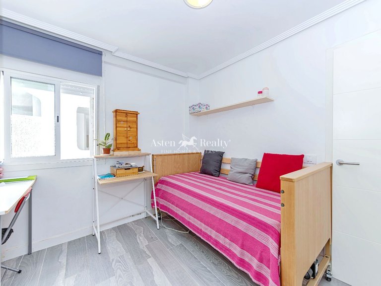 Apartment for Sale in Playa De Los Cristianos, Tenerife 14