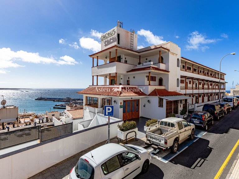 Apartment for Sale in Playa De Los Cristianos, Tenerife 1