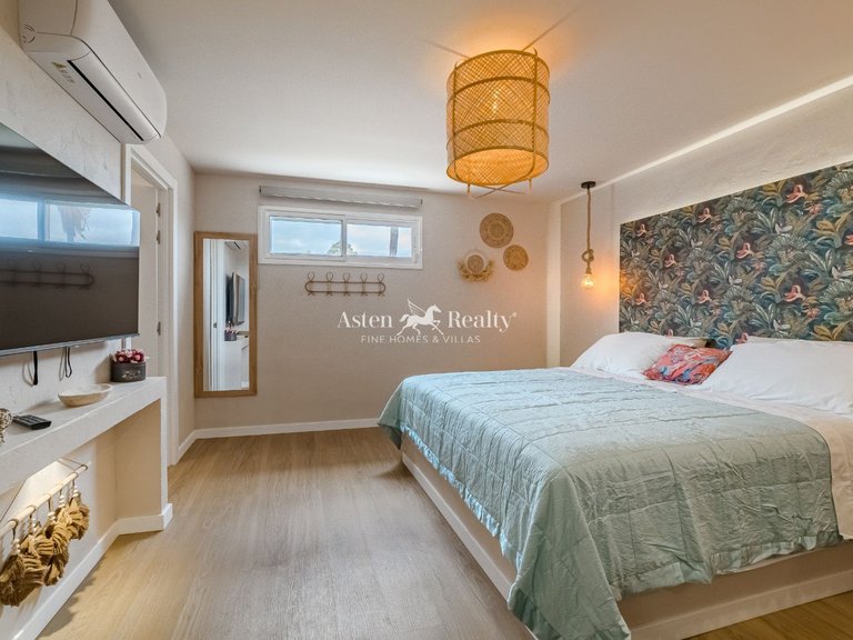 Villa for Sale in Chayofa, Tenerife 19