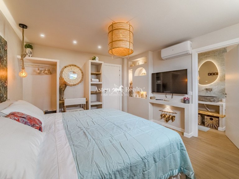 Villa for Sale in Chayofa, Tenerife 20