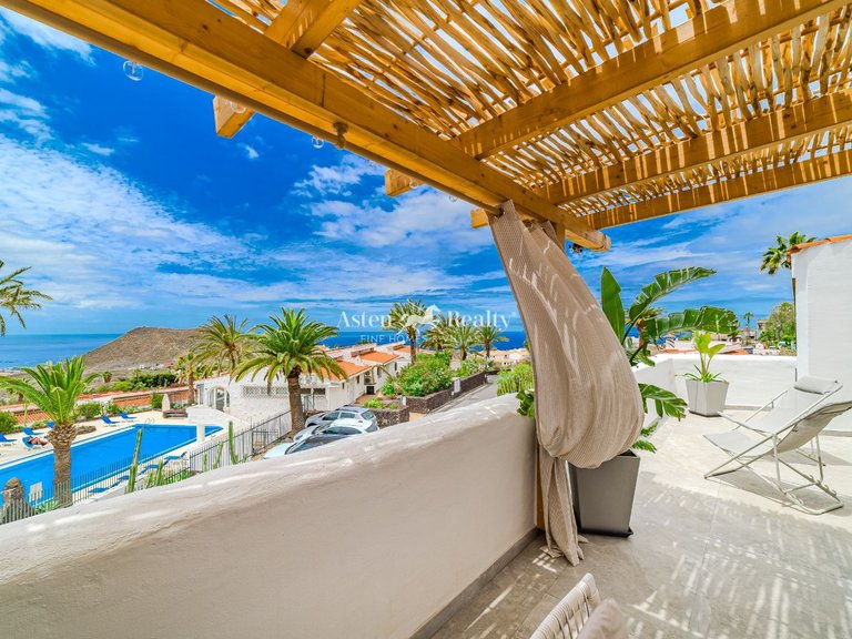 Villa for Sale in Chayofa, Tenerife 1