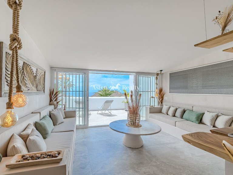 Villa for Sale in Chayofa, Tenerife 33