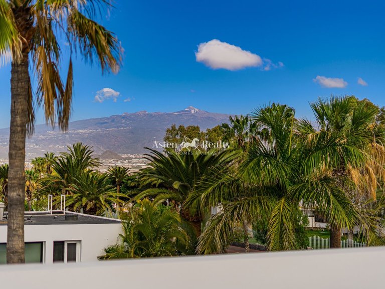 Villa for Sale in Costa Del Silencio, Tenerife 24