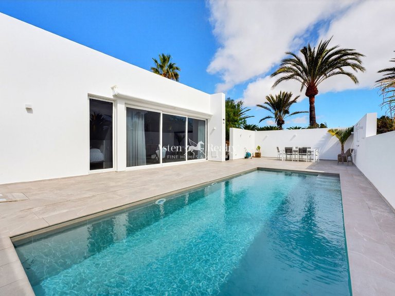 Villa for Sale in Costa Del Silencio, Tenerife 16