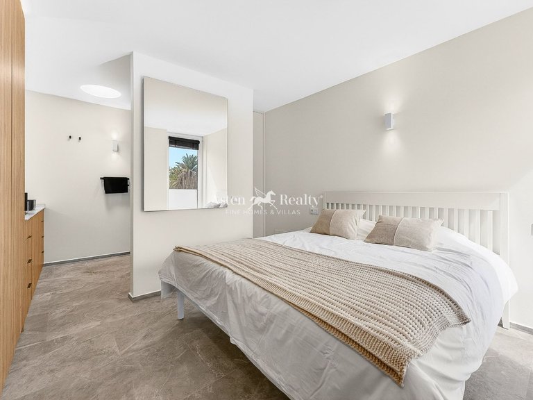 Villa for Sale in Costa Del Silencio, Tenerife 9