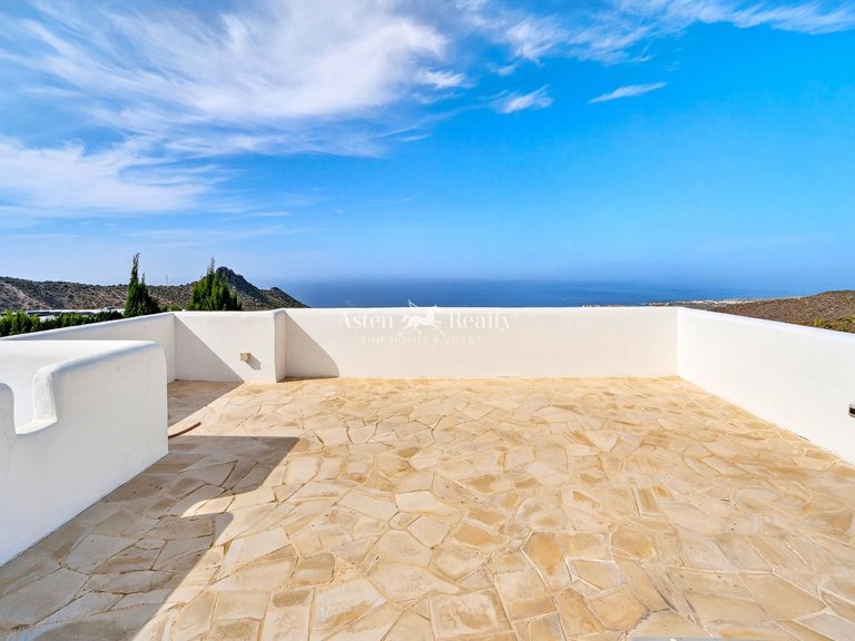 Villa for Sale in Torviscas Alto, Tenerife 39
