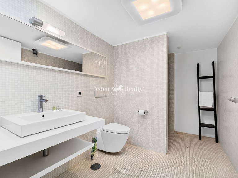 Villa for Sale in Torviscas Alto, Tenerife 32