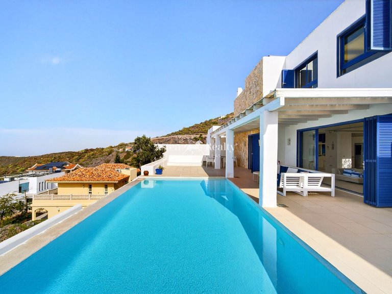 Villa for Sale in Torviscas Alto, Tenerife 1