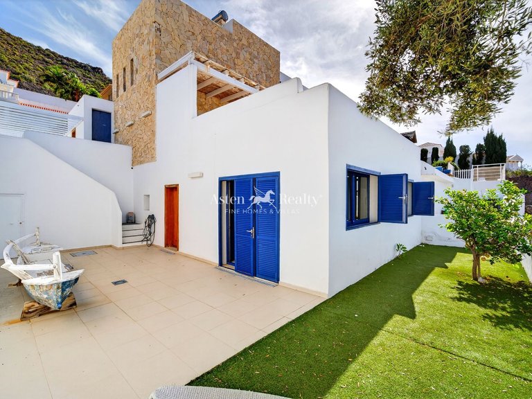 Villa for Sale in Torviscas Alto, Tenerife 33