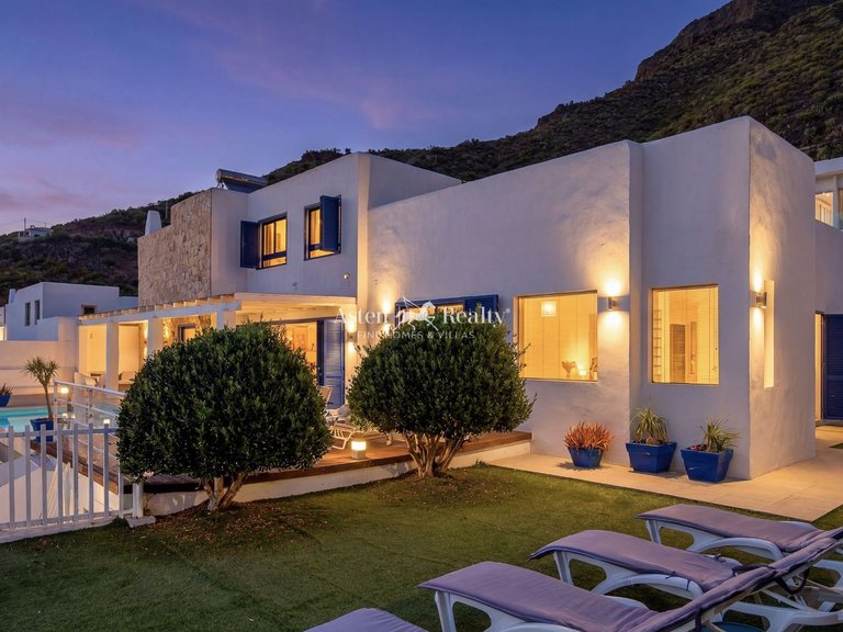 Villa for Sale in Torviscas Alto, Tenerife 40