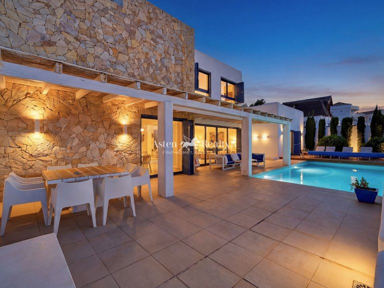 Villa for Sale in Torviscas Alto, Tenerife 41