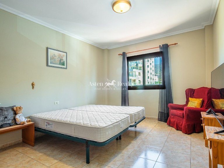 Apartment for Sale in Playa Paraíso, Tenerife 13