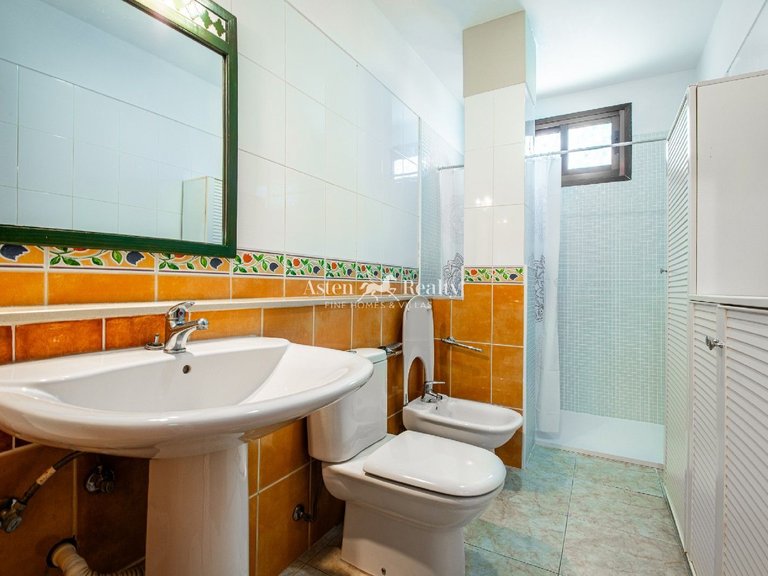 Apartment for Sale in Playa Paraíso, Tenerife 16