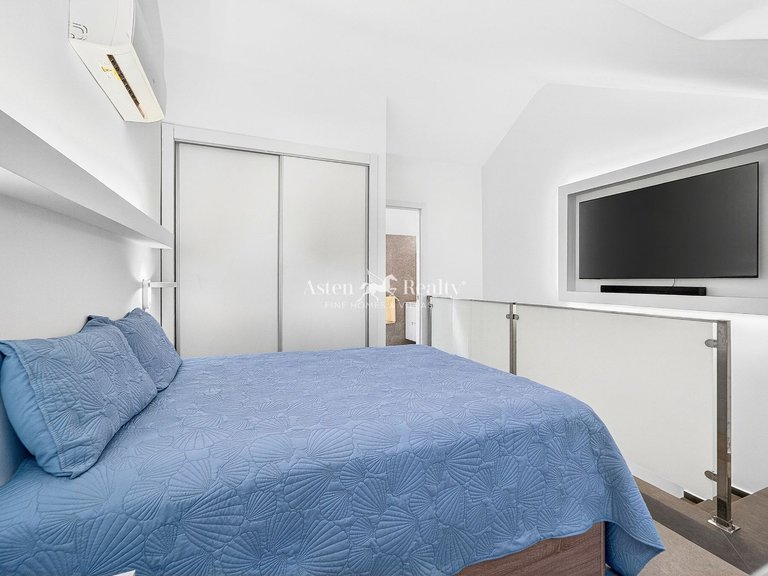 Penthouse for Sale in Playa De Las Américas, Tenerife 2