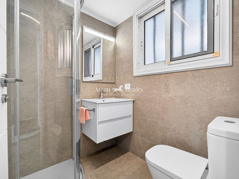 Penthouse for Sale in Playa De Las Américas, Tenerife 8
