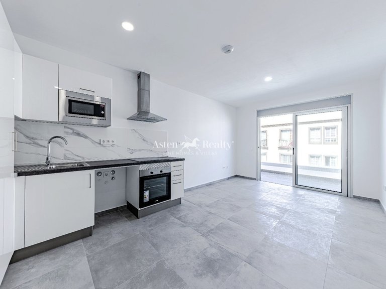 Apartment for Sale in Los Abrigos, Tenerife 6