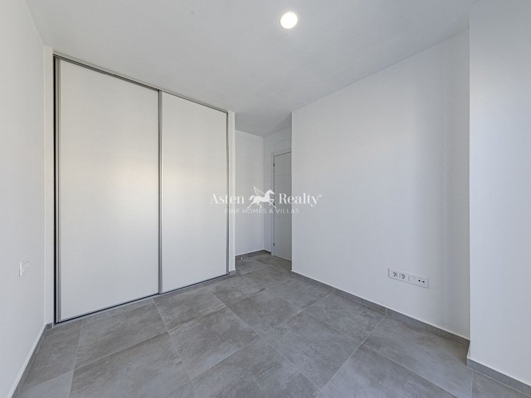 Apartment for Sale in Los Abrigos, Tenerife 10