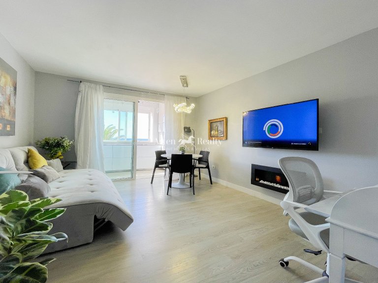 Apartment for Sale in Playa De Los Cristianos, Tenerife 4