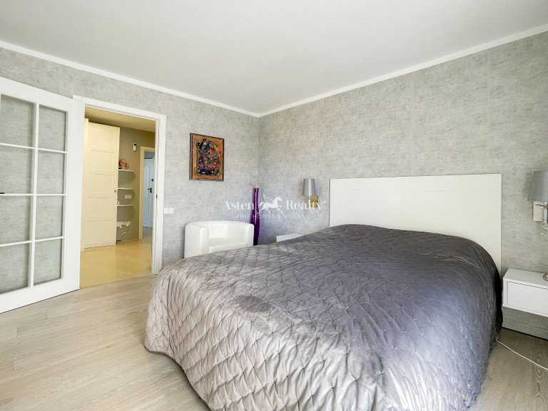 Apartment for Sale in Playa De Los Cristianos, Tenerife 13