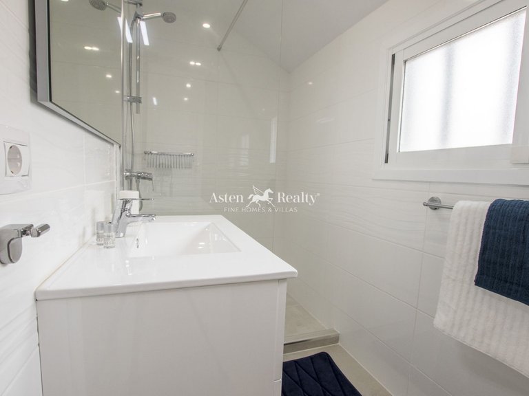 Penthouse for Sale in Playa De Las Américas, Tenerife 16