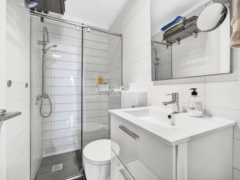 Apartment for Sale in Playa De Las Américas, Tenerife 15