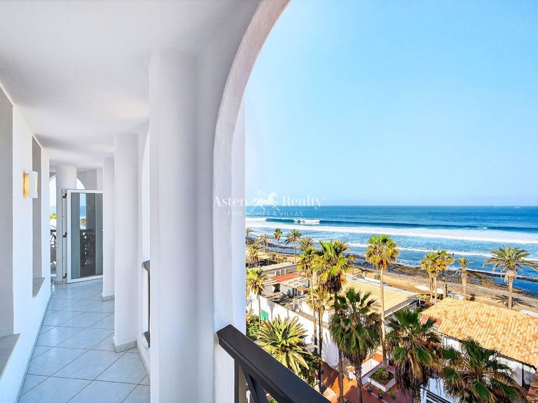 Apartment for Sale in Playa De Las Américas, Tenerife 1