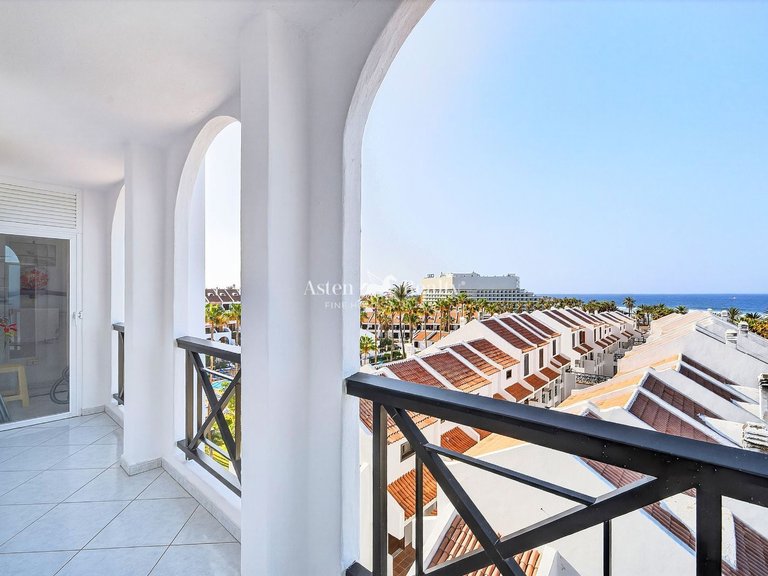Apartment for Sale in Playa De Las Américas, Tenerife 7