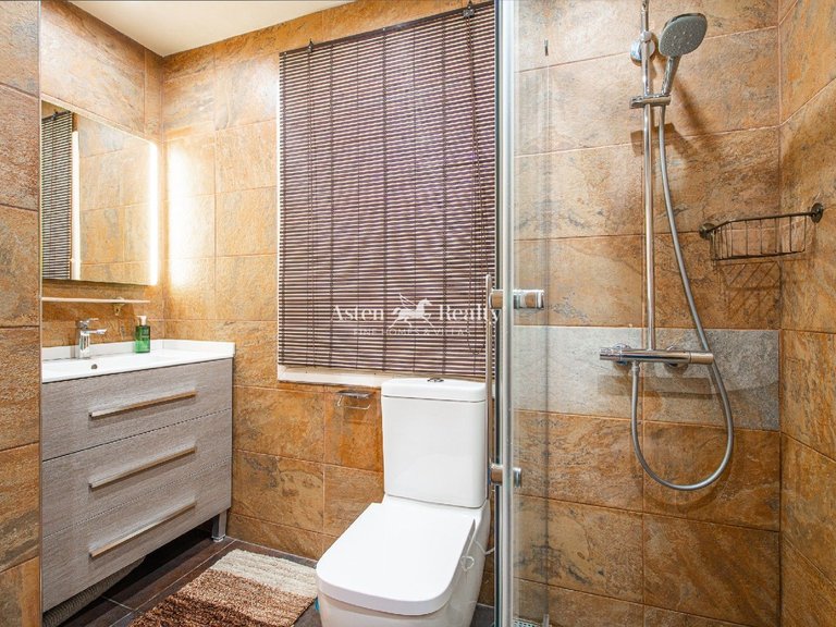 Apartment for Sale in San Eugenio Alto, Tenerife 10