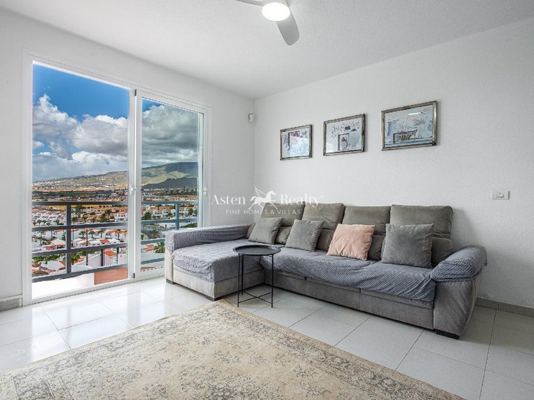Apartment for Sale in San Eugenio Alto, Tenerife 7