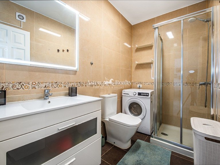 Apartment for Sale in San Eugenio Alto, Tenerife 15