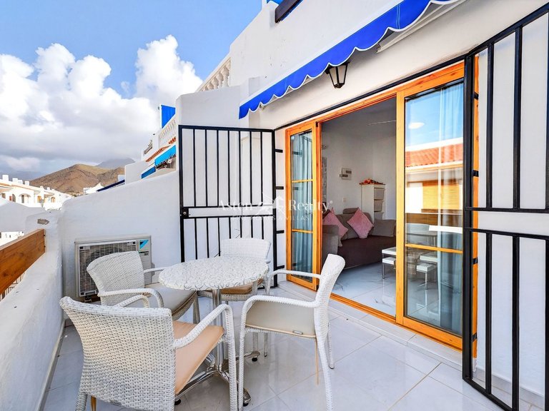 Apartment for Sale in Playa De Los Cristianos, Tenerife 2