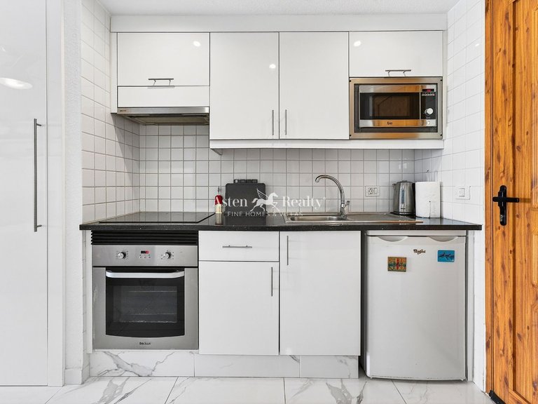 Apartment for Sale in Playa De Los Cristianos, Tenerife 13