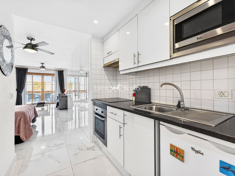 Apartment for Sale in Playa De Los Cristianos, Tenerife 14