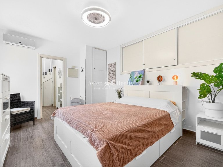 Town House for Sale in San Eugenio Alto, Tenerife 12