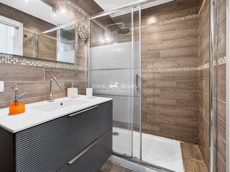 Town House for Sale in San Eugenio Alto, Tenerife 15