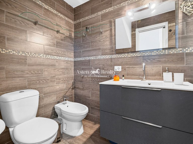 Town House for Sale in San Eugenio Alto, Tenerife 16