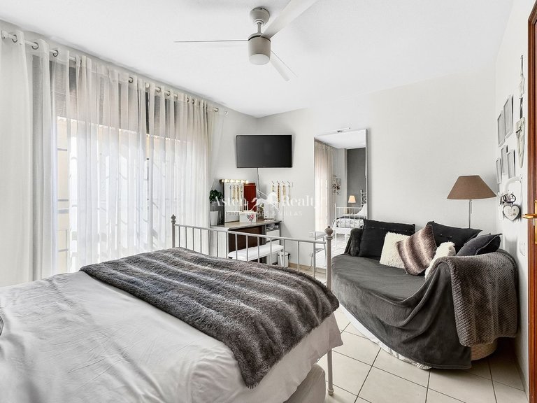 Town House for Sale in Las Chafiras, Tenerife 5