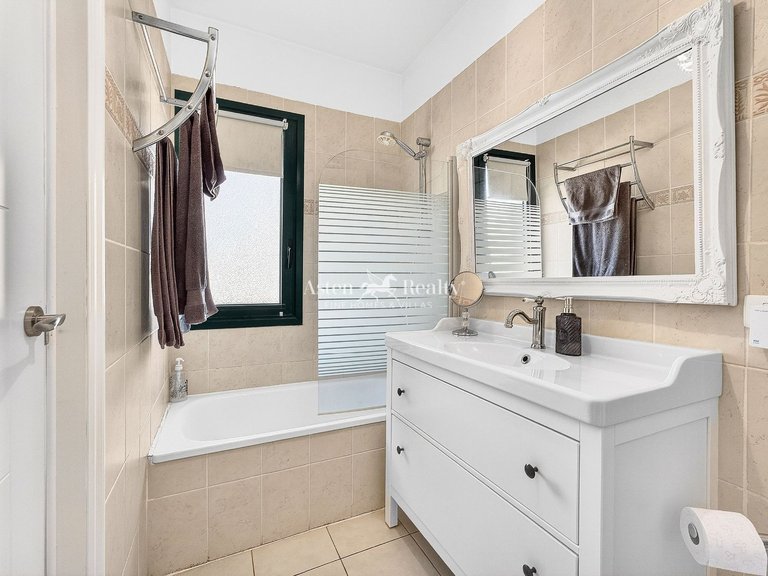 Town House for Sale in Las Chafiras, Tenerife 7