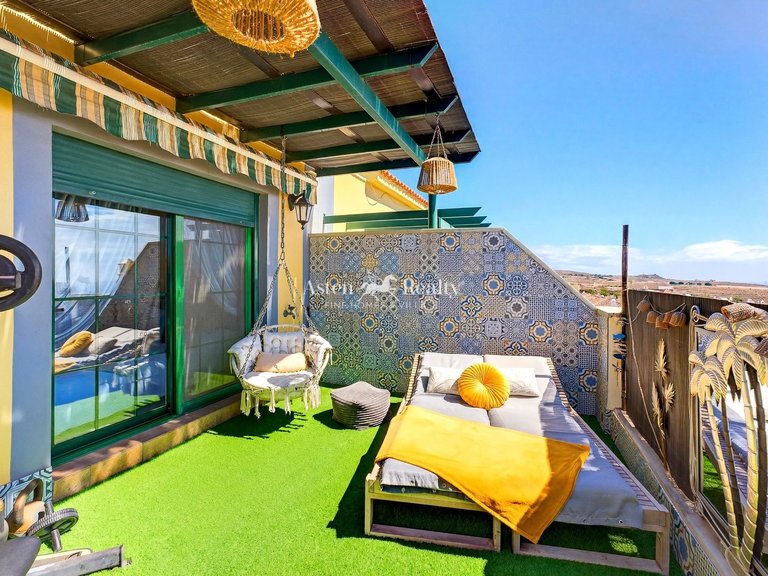 Town House for Sale in Las Chafiras, Tenerife 1