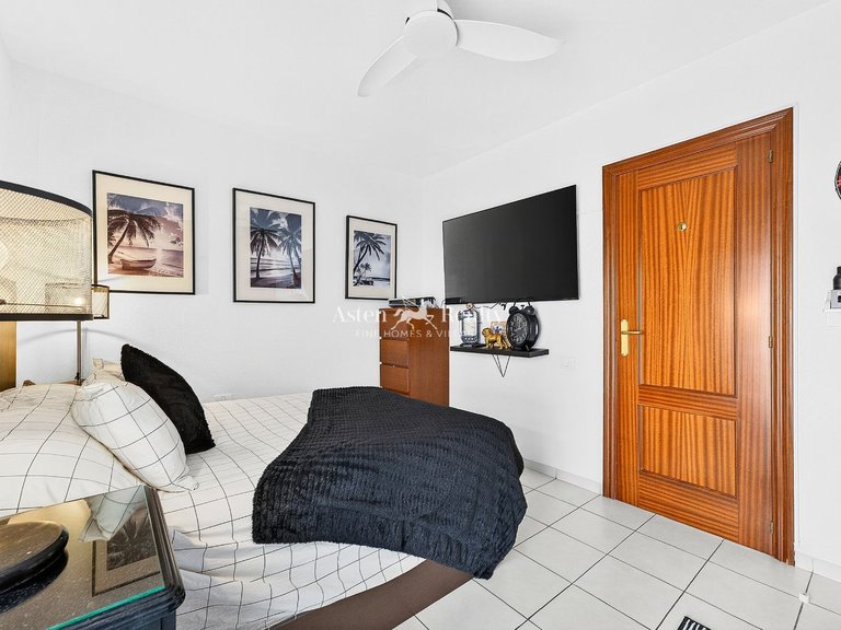 Town House for Sale in Las Chafiras, Tenerife 13